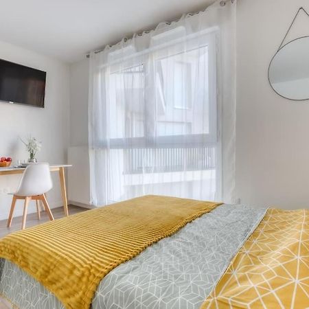 Escapade Parisienne A 25 Minutes De La Tour Eiffel Apartment วิลนูเว-ลา-กาเรนน์ ภายนอก รูปภาพ
