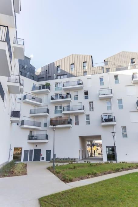 Escapade Parisienne A 25 Minutes De La Tour Eiffel Apartment วิลนูเว-ลา-กาเรนน์ ภายนอก รูปภาพ